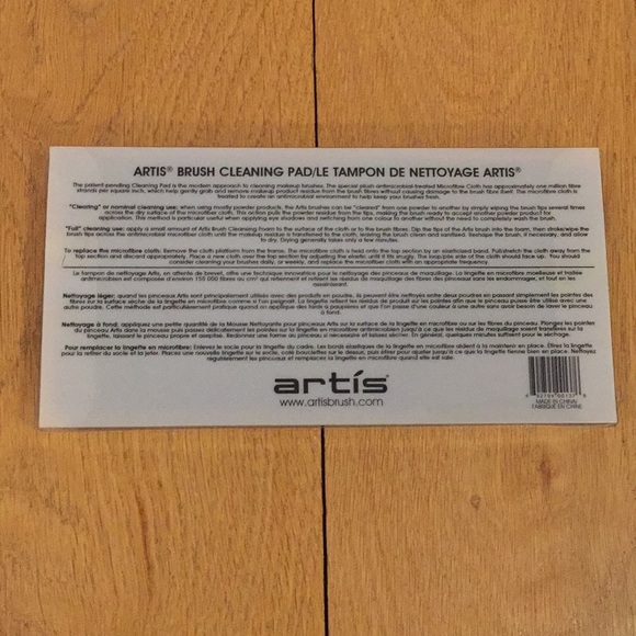 Artís Brush Cleaning Pad - Picture 2 of 2